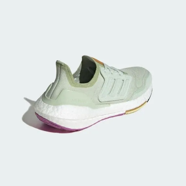     22  Adidas ULTRABOOST 22 FTW GX9162