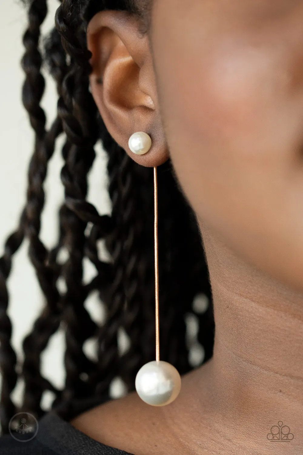 Extended Elegance - Gold Earring