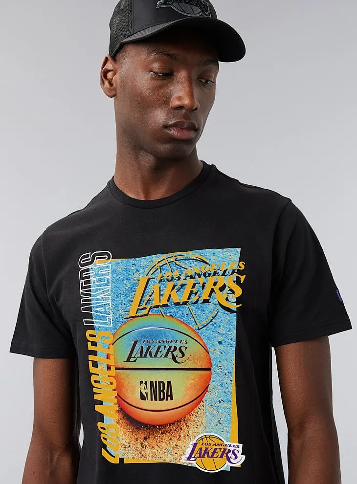 T-Shirt New Era Hoop Graphic NBA Los Angeles Lakers - Black/Trip - men´s